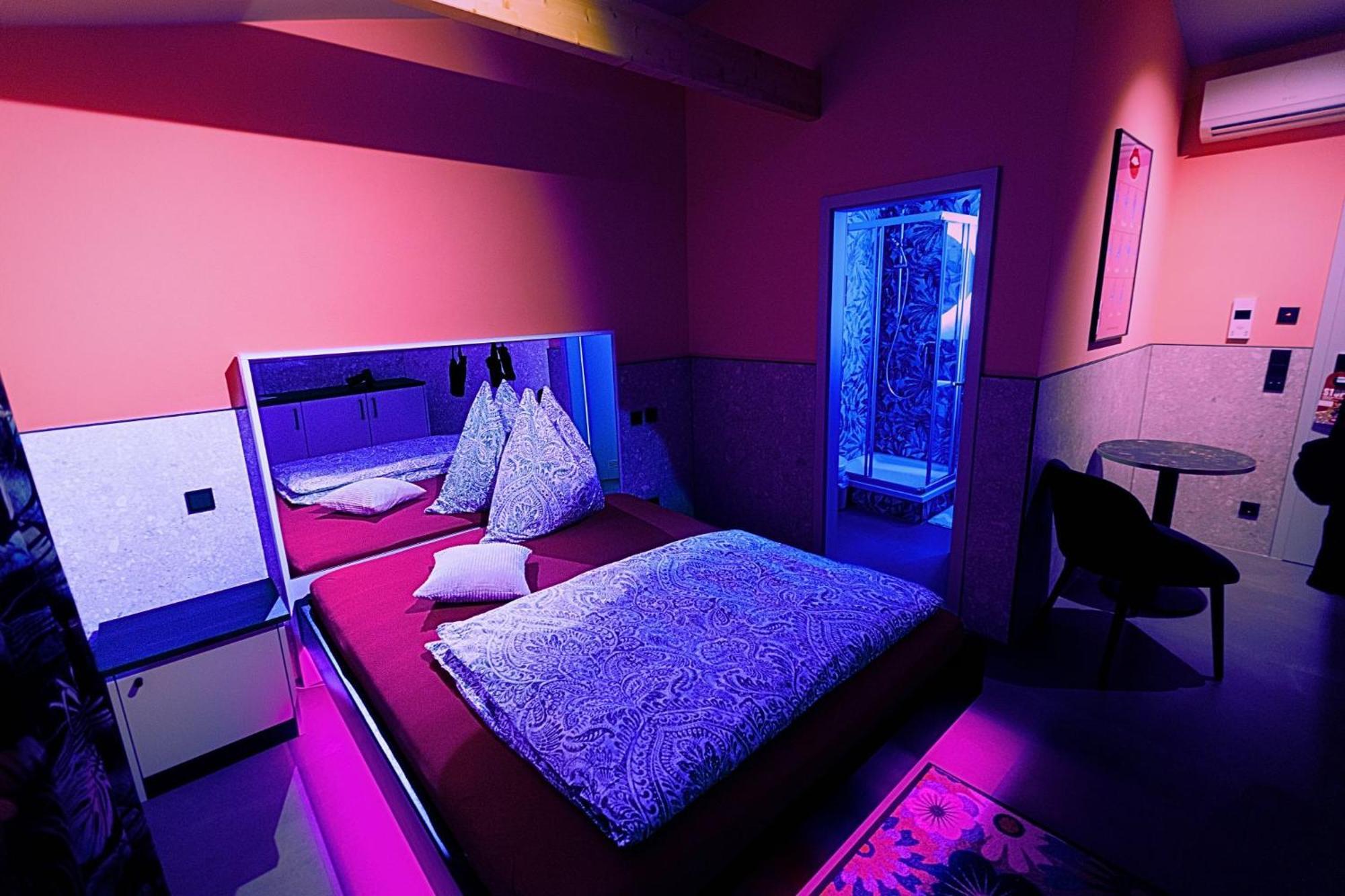 Lustra Stundenhotel - Adults Only Ландсгут Екстер'єр фото