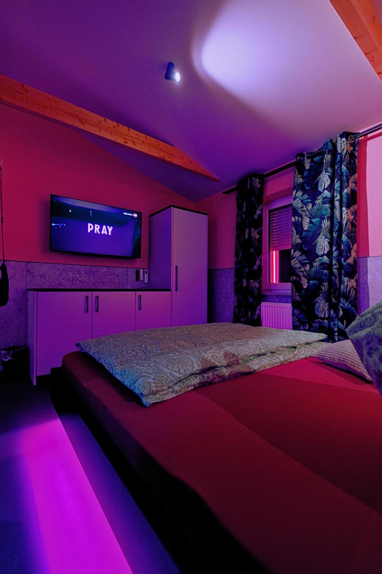 Lustra Stundenhotel - Adults Only Ландсгут Екстер'єр фото