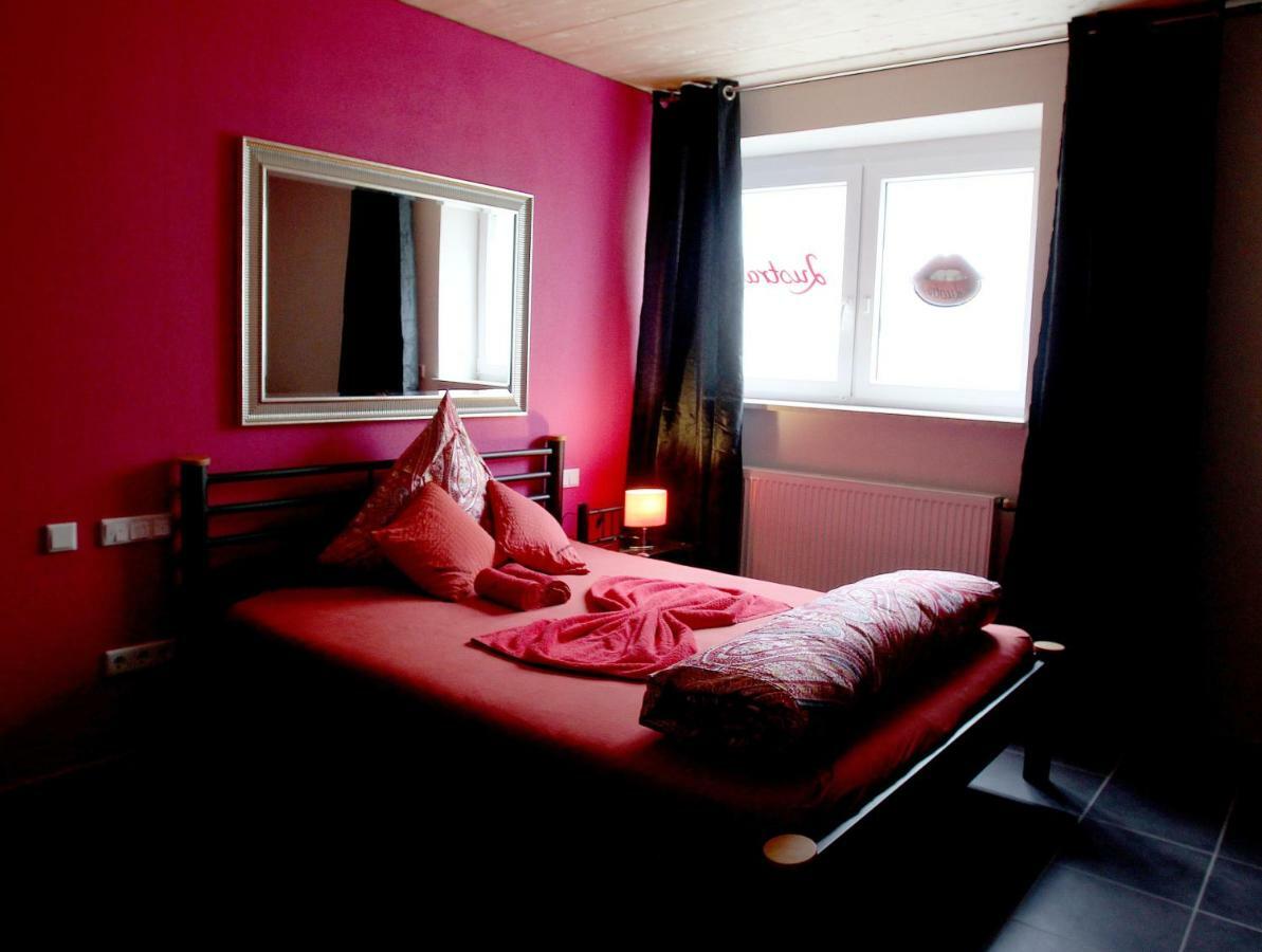 Lustra Stundenhotel - Adults Only Ландсгут Екстер'єр фото